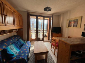 Mini T2 à Barcelonnette pour 4 avec balcon, TV et coin-cuisine équipé - FR-1-165A-111